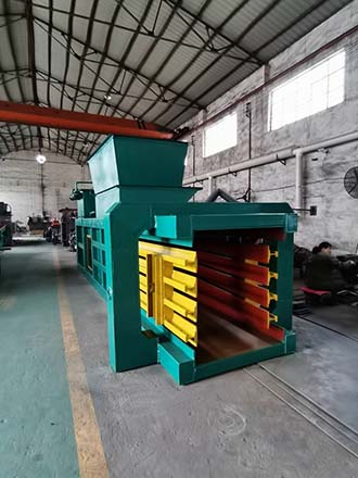 我們來淺談下廢紙易拉罐打包機怎樣才能提升產量